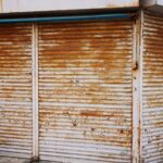 シャッターが引っかかって開きにくいときの原因と対処法